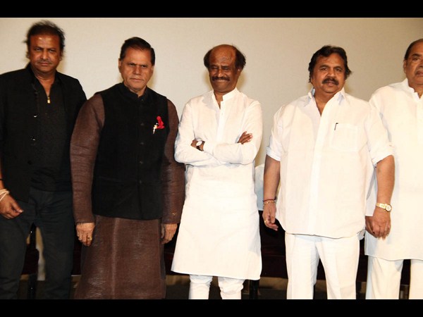 పబ్లిసిటీ విభిన్నం