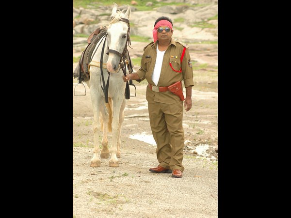 గబ్బర్ సింగ్ గెటప్‌‌లో బ్రహ్మానందం