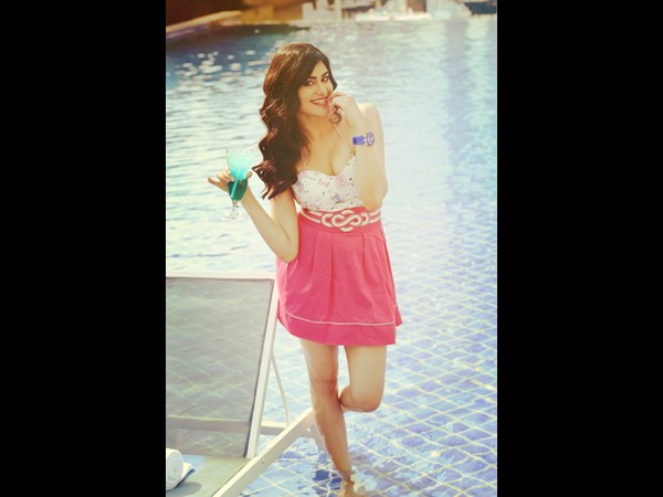 సినీ రంగ ప్రవేశం