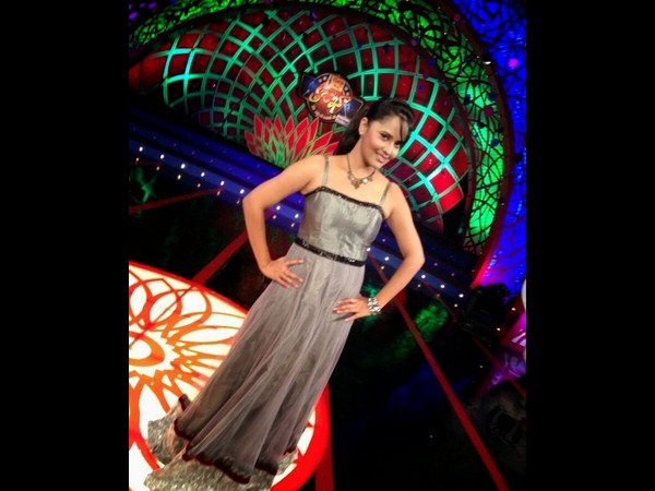 ఫేస్ బుక్, ట్విట్టర్ ల్లో..