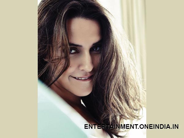 కొంటె చూపు..