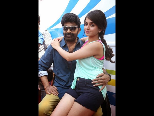 క్రేజ్ వస్తుందనే...