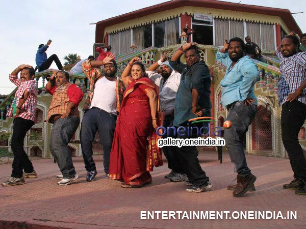 కామెడీ ప్రధానంగా