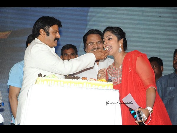 ఓవర్ సీస్ లోనూ..