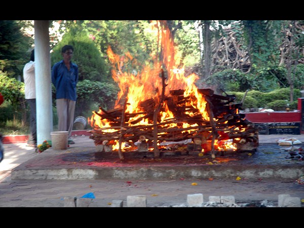 నివాళి...