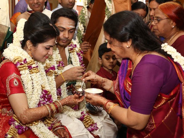 తమిళ సాంప్రదాయం...