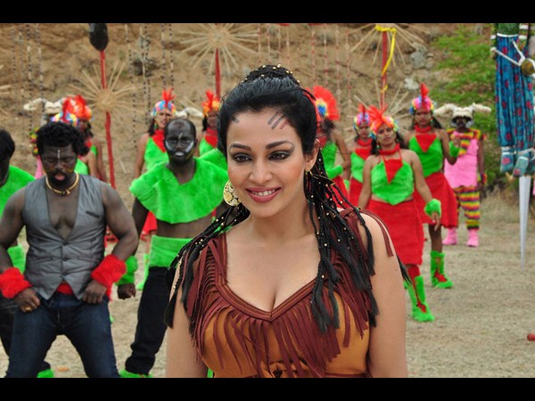 హిందీ చిత్రాల వివరాల్లోకి వెళితే...