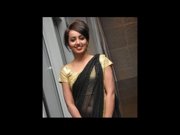 నగ్నంగా తేజస్వి