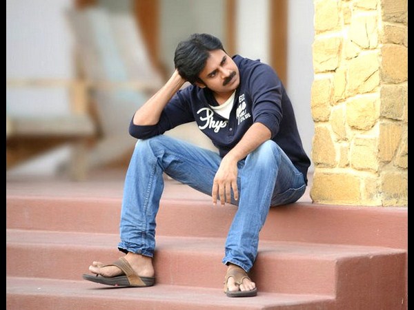 ఫ్యాన్స్ ఆశ పడుతున్నారు