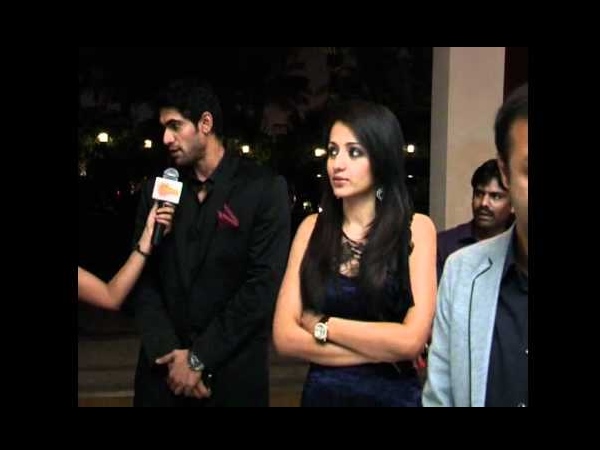 ఒకరి కోసం ఒకరు నిరీక్షణ