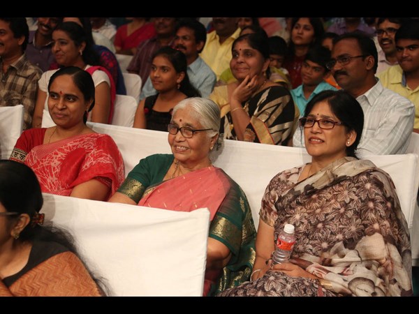 నటీనటులు