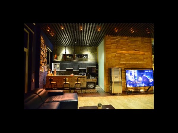 డిజైన్ చేసింది ఎవరంటే...