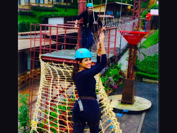 ఫ్లయింగ్ ఫాక్స్ అడ్వంచరస్ చేస్తున్న శ్రద్ధా దాస్