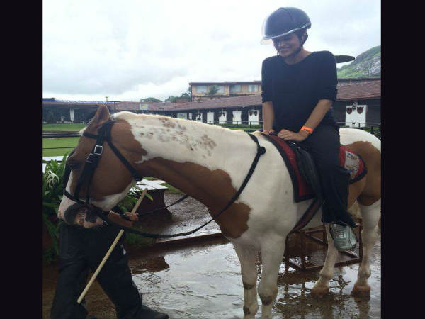 శ్రద్ధా దాస్ ఆర్చరీ