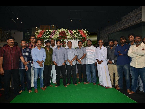  పూర్తి మాస్ 