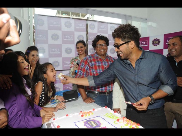 అల్లు అర్జున్ ‘లాట్' 1