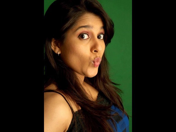 ముద్దు మద్దుగా... 