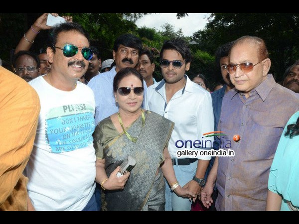 స్టార్స్ అండ్ టెక్సీషియన్స్ 