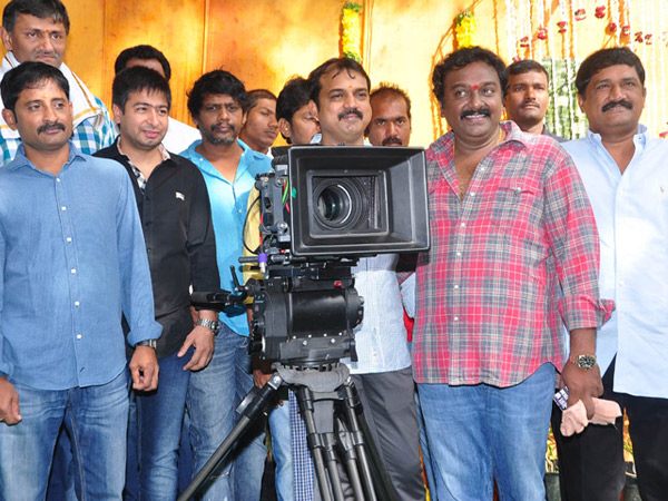 కెమెరా స్విచాన్ చేస్తున్న వినాయక్