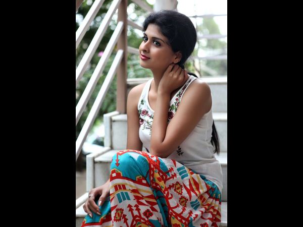 హాట్ కధాంశం