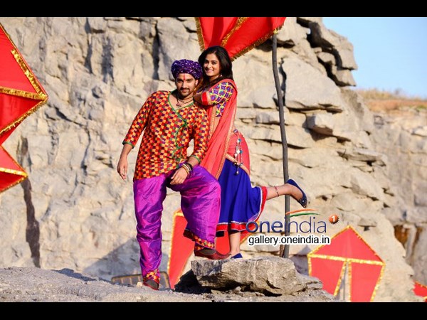 హీరో,హీరోయిన్స్ 