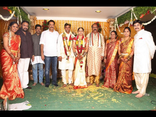 వివాహ వేడుకలో ప్రముఖులు