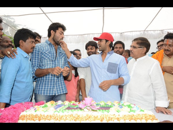 రామ్ చరణ్, వరుణ్ తేజ్