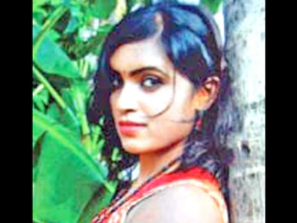 ఫోటోలో...శృతి చంద్రలేఖ