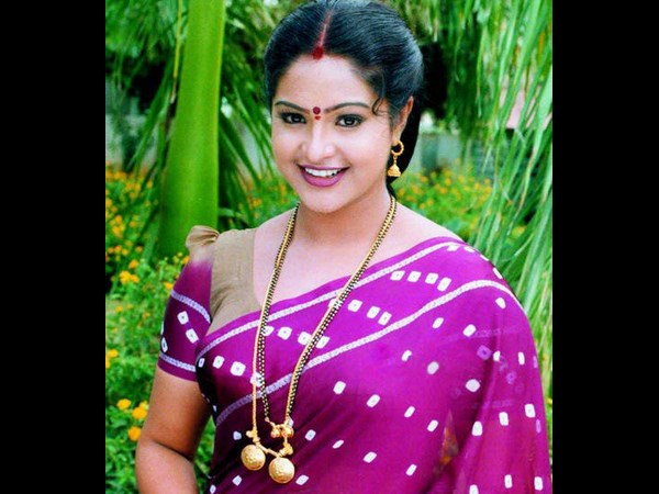 Actress Raasi became a Mom; Raasi gives birth to a baby Actress Raasi became a Mom; Raasi gives birth to a baby