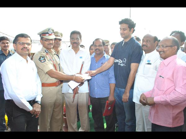 ఆసుపత్రి కోసం...