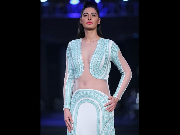 లవ్ ఎఫైర్లు