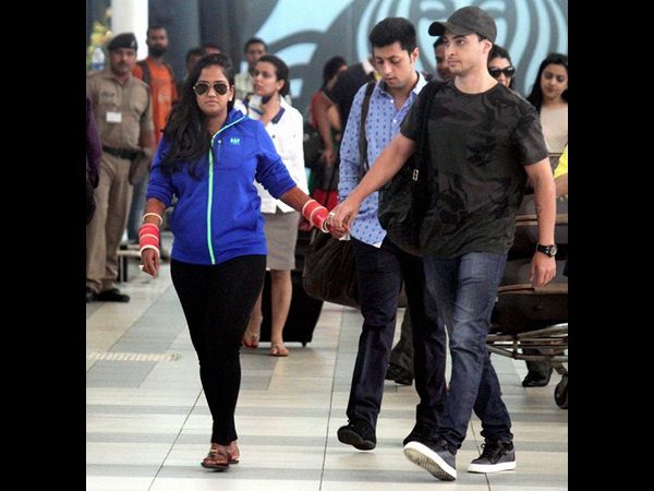 భర్త ఆయుష్ శర్మతో 