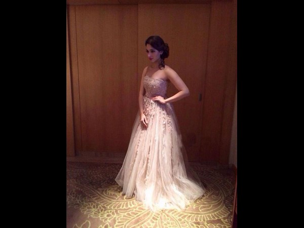 అదే బాటలో...