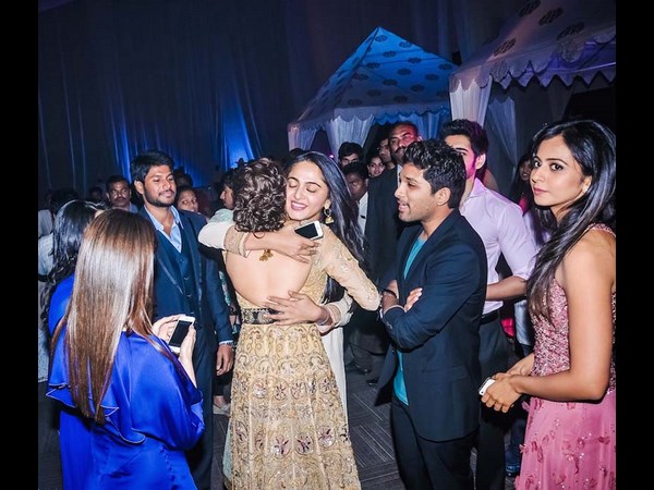 కాజల్‌కు అనుష్క హగ్