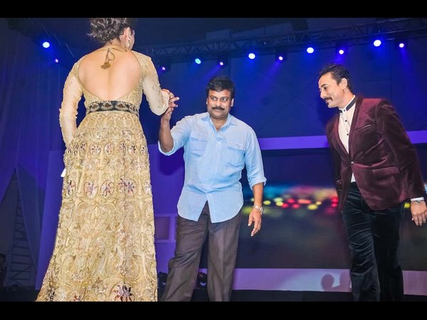 కాజల్‌కు చేయి అందిస్తూ చిరంజీవి