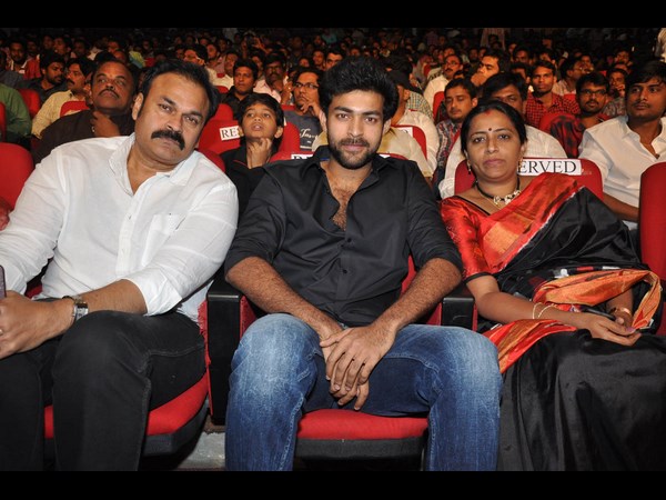 అమ్మా నాన్నలతో