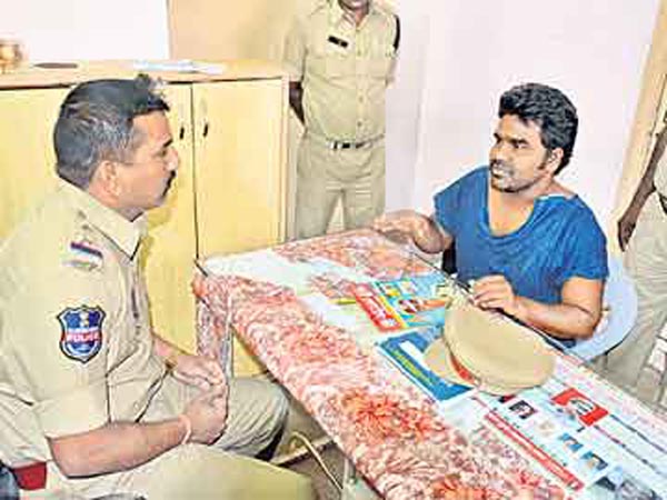 Telugu TV actor Venu of Jabardasth fame attacked in Hyderabad Telugu TV actor Venu of Jabardasth fame attacked in Hyderabad