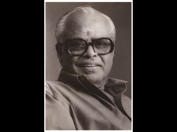 ఎంజీఆర్ ద్వారా...