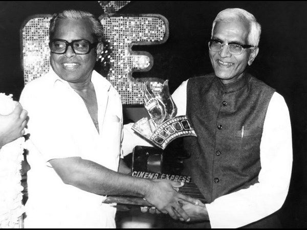 చిన్న హీరోలతోనే...