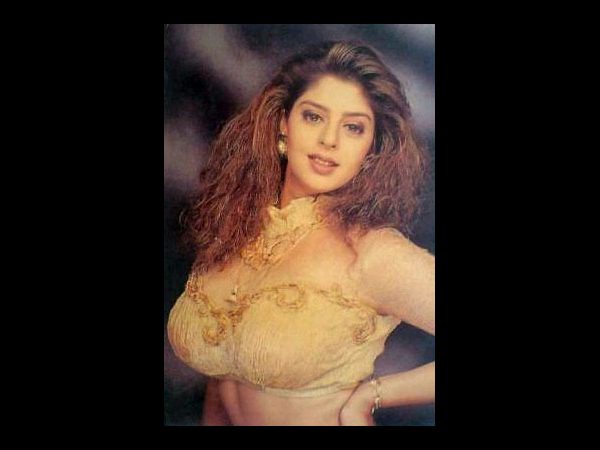 పుట్టింది ముంబైలో..