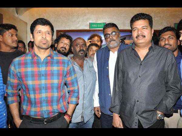 విక్రమ్‌ మాట్లాడుతూ ...