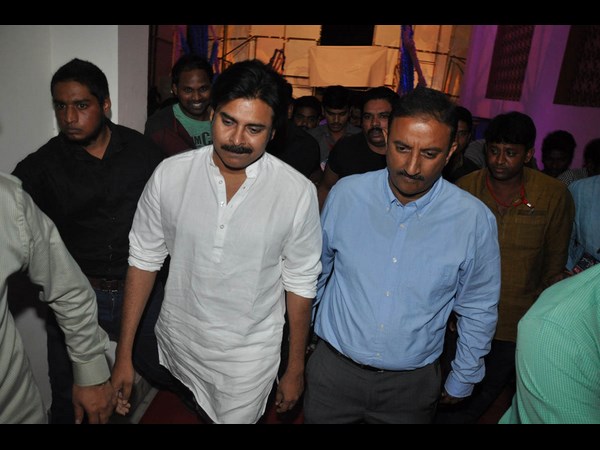 సినిమాలు వదిలి వెళ్లిపోతా...