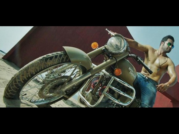 తెర ముందు