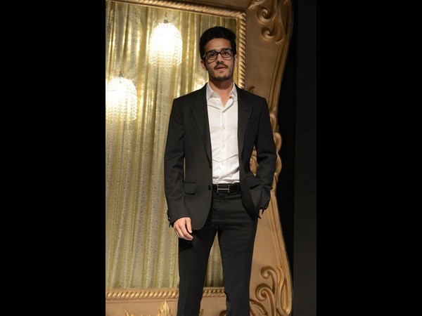 అఖిల్ లుక్