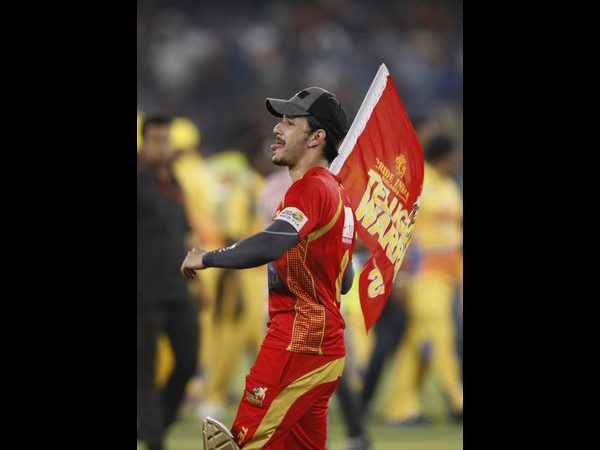 అఖిల్ విజయోత్సాహం