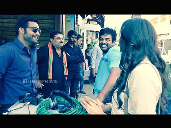 అంచనాలు భారీగా 