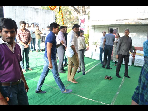 తెర వెనక