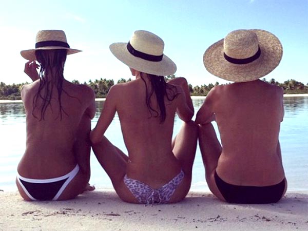 టాప్ లెస్