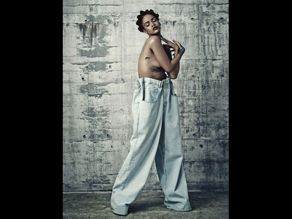 ఐడి మేగజైన్ కోసం...