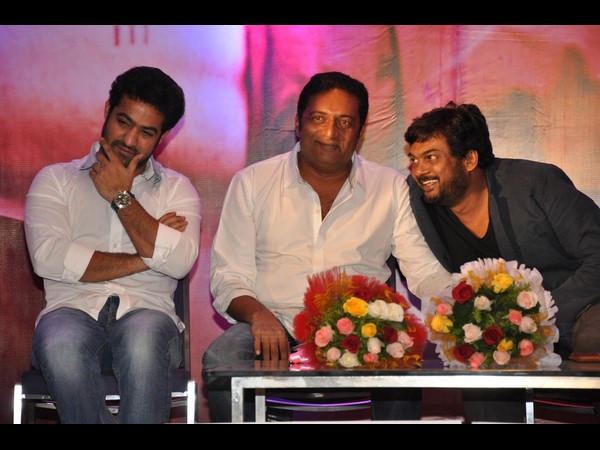 కథా రచయిత వక్కంతం వంశీ మాట్లాడుతూ...